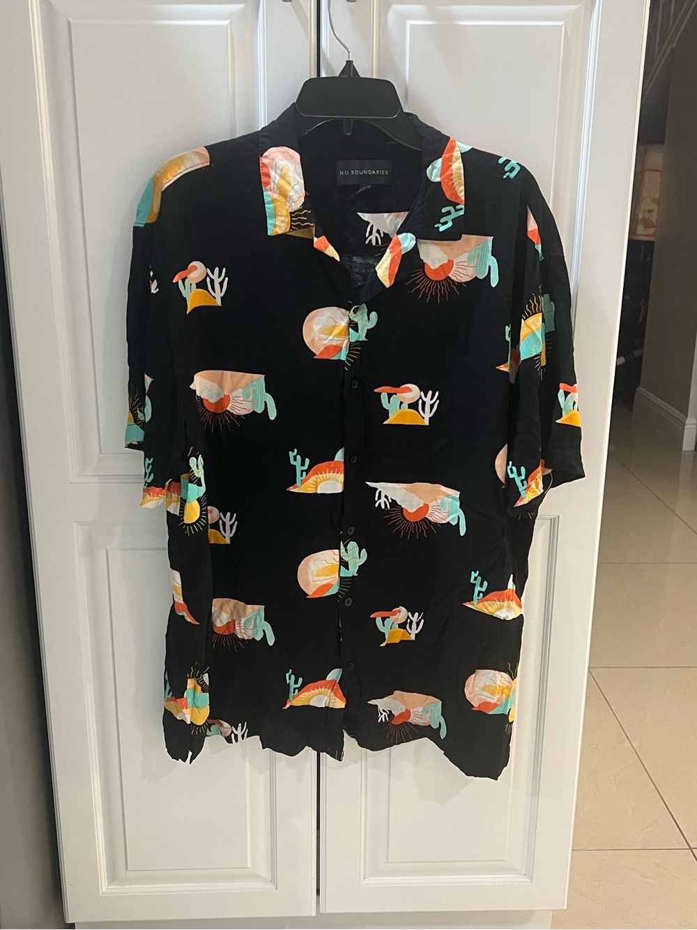 No Boundaries Men's Button Front Shirt size XL